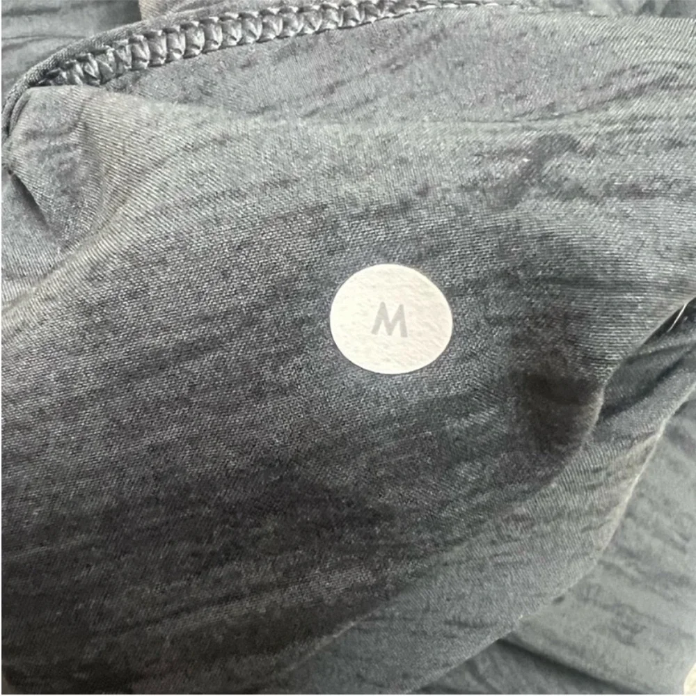 Lululemon T.H.E. Linerless Gray/ Black Stripped Size M
